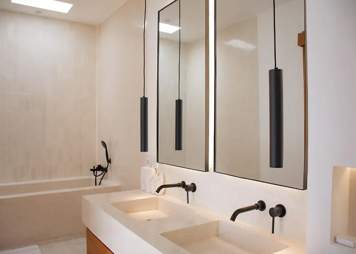 Brand New Designer 1br