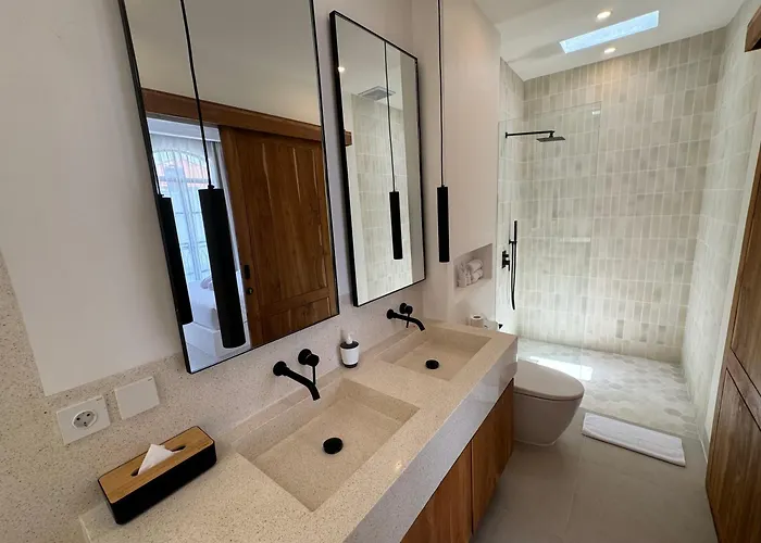 Brand New Designer 1br