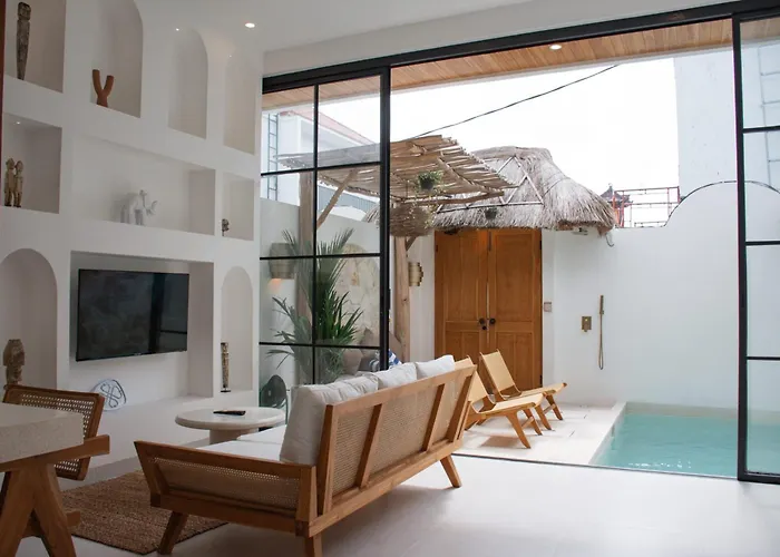 Brand New Designer 1br Holiday home